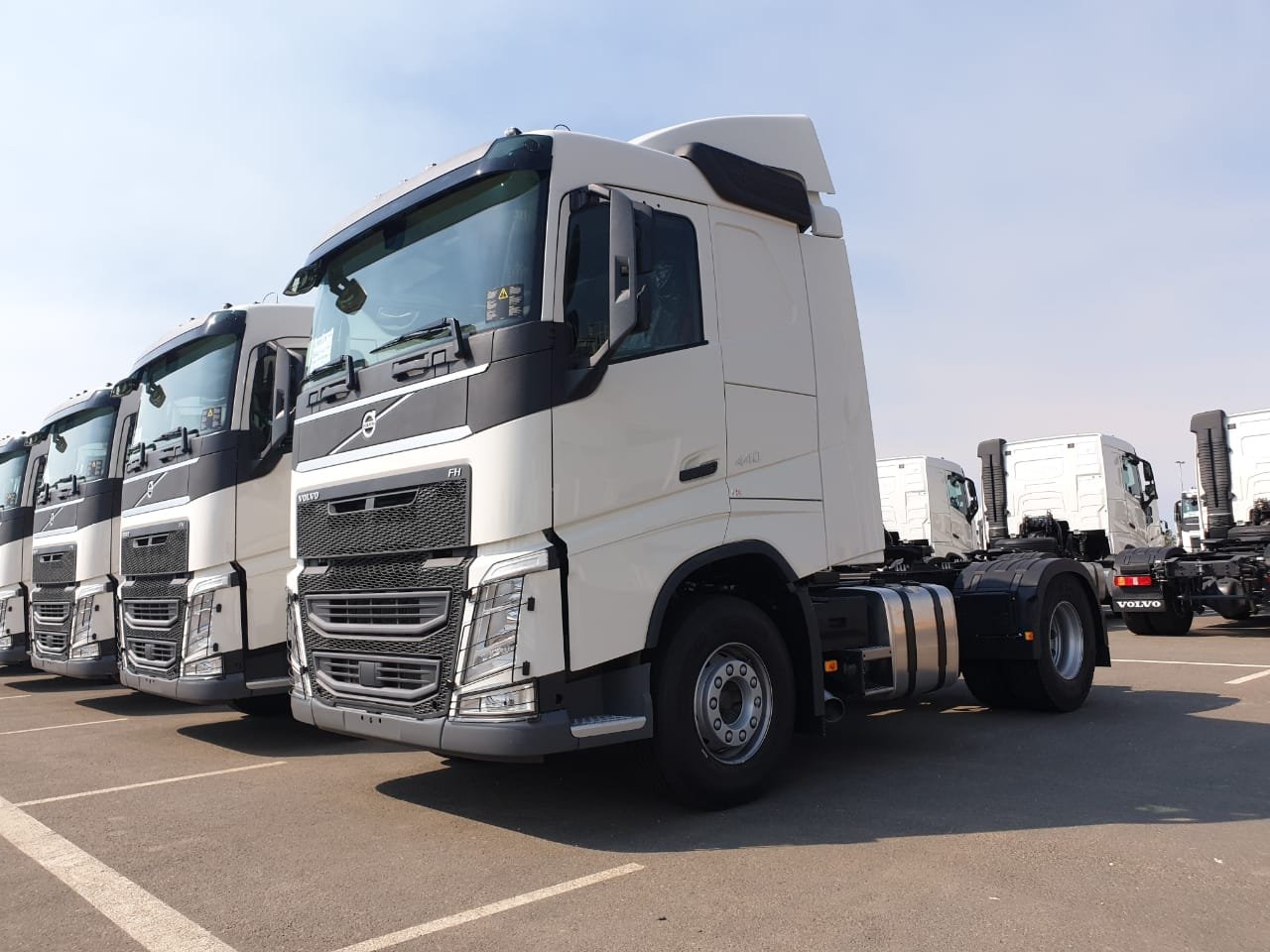 Volvo Head Trucks